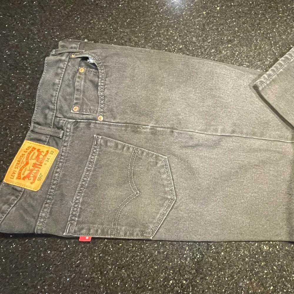 Levi's 550 Men's Black Jeans Sz 34 X 32 Straight Leg Black Denim Relaxed Fit